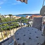 And Vinko Matic شقة
