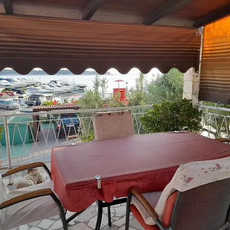 And Vinko Matic Appartement Rab Town