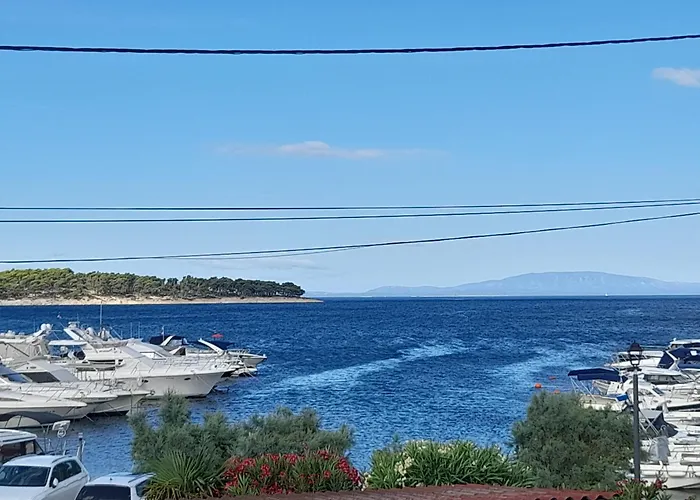 And Vinko Matic Appartement Rab Town