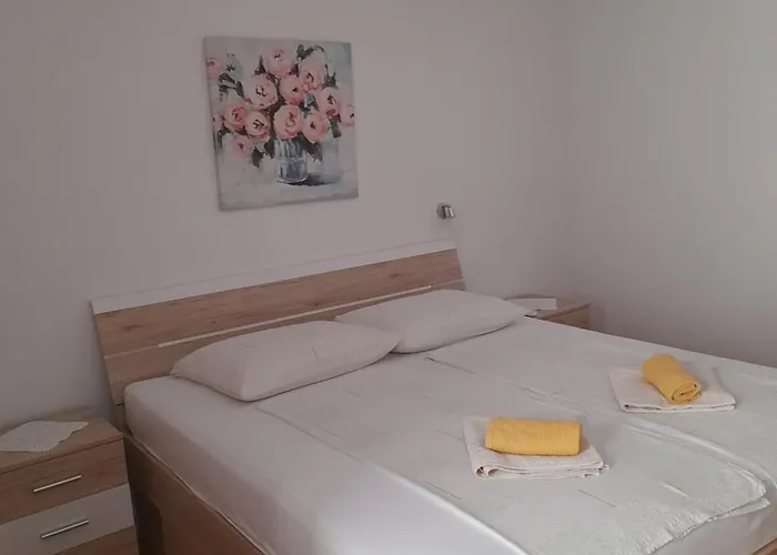 And Vinko Matic Appartement Rab Town