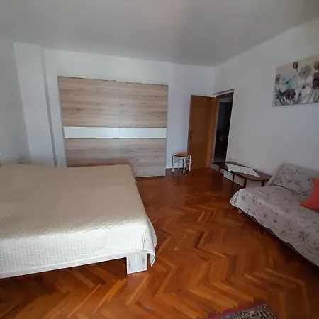 Apartment And Studios Vinko Rab Town