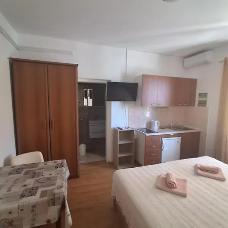 And Studios Vinko Apartment Rab Town