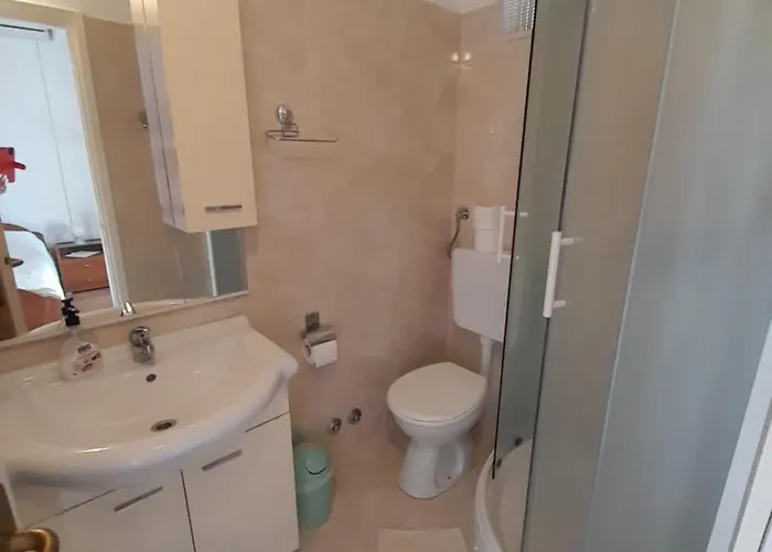 And Vinko Matic Apartman Rab Town